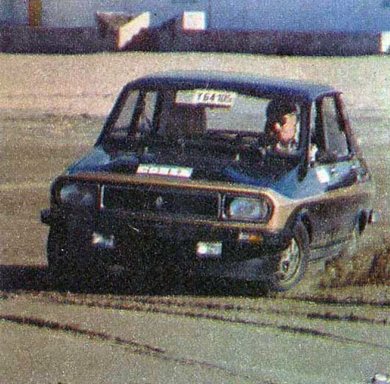 Renault Alpine 12 sur route