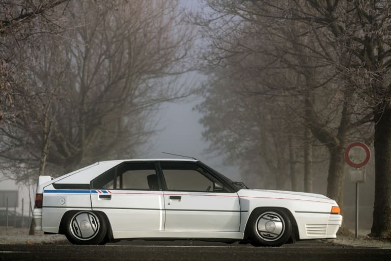 Citroën BX 4TC vue de profil