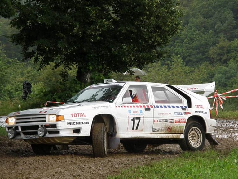 Citroën BX 4TC sur une spéciale de rallye