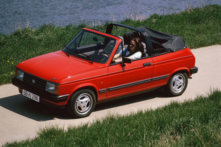 Talbot Samba Cabriolet rouge vue de haut