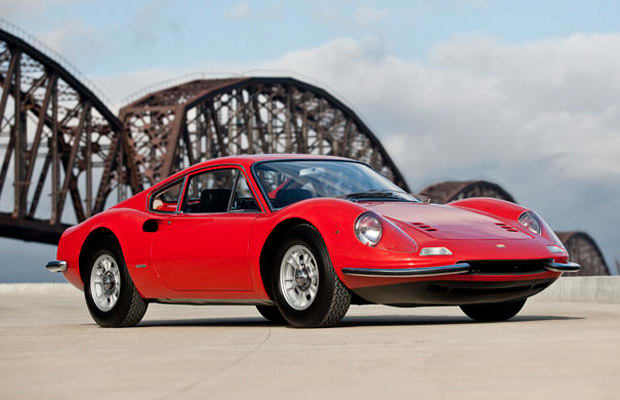 Les 206 et 246 GT (ou GTS en Targa) ont une ligne à couper le souffle signée Pininfarina.