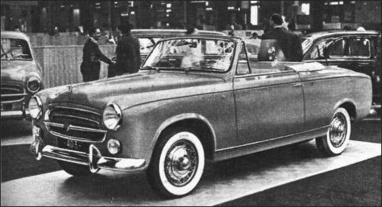La 403 lors de sa présentation en 1956