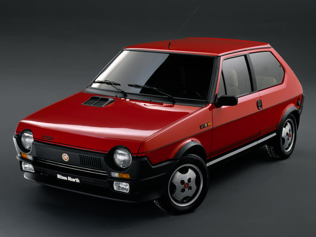 Fiat Ritmo 105 TC rouge signée Abarth