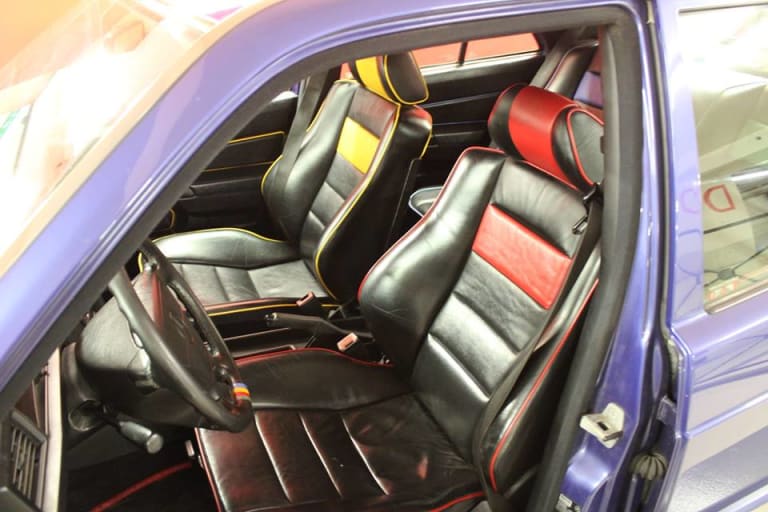 L'intérieur cuir "spécifique" de l'Azzurro allemande