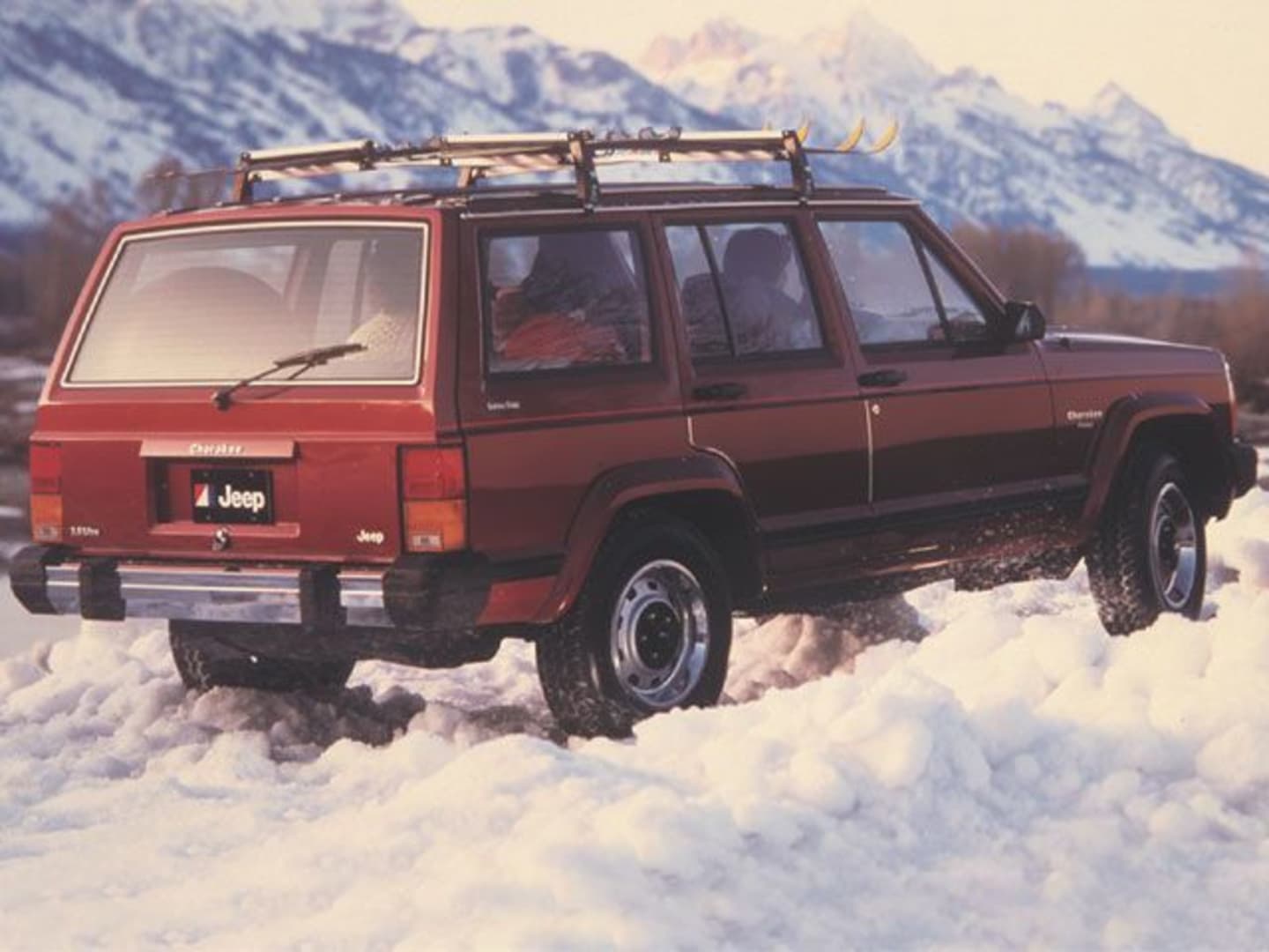 XJ 08