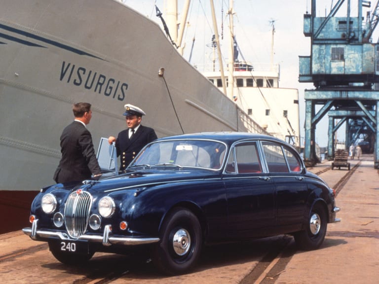 Jaguar 240 01