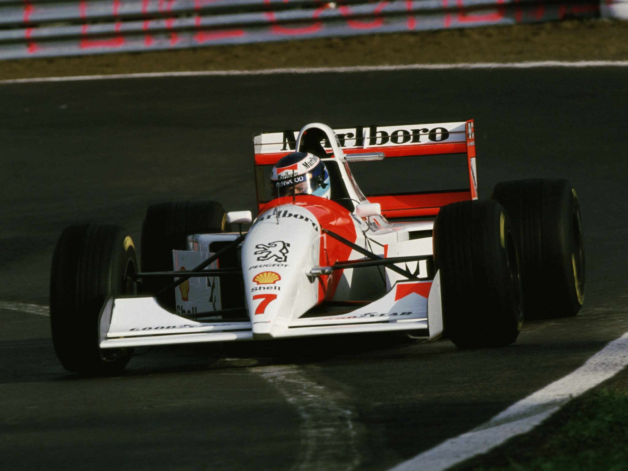 Peugeot s'engage en F1 en 1994 avec McLaren.. .une association qui ne durera qu'une année