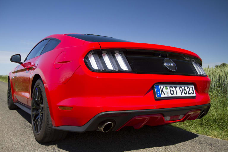 Mustang V8-2