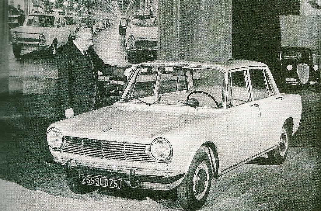 Pigozzi devant la Simca 1300