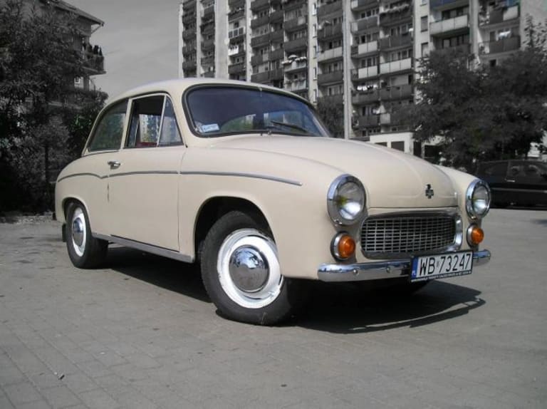 C'est avec la 104 que la Syrena va vraiment percer en Pologne !