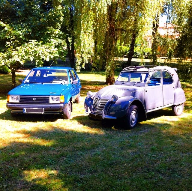 L'Horizon d'Emile, à côté de sa 2CV !