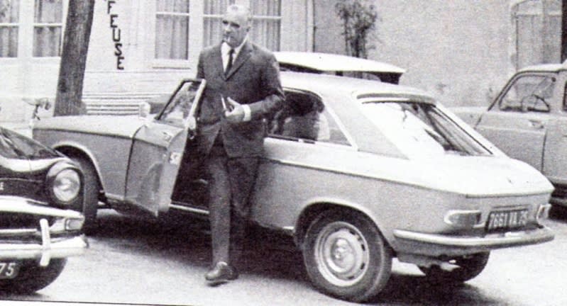 Pompidou, amateur de voiture, roule en 204 Coupé !