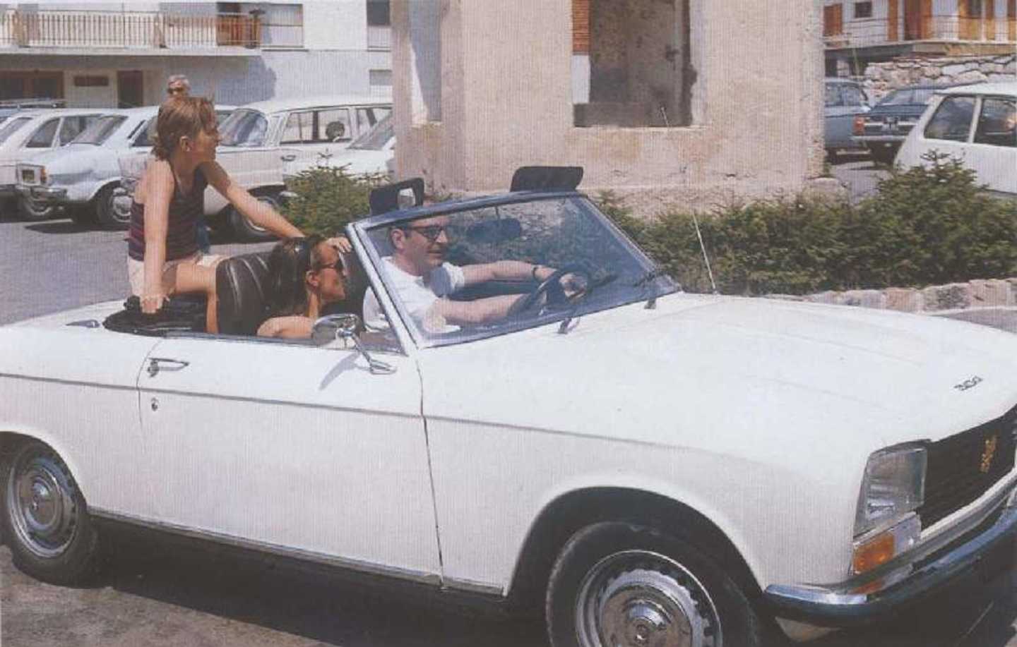 Chirac quant à lui optera pour la 304 Cabriolet !