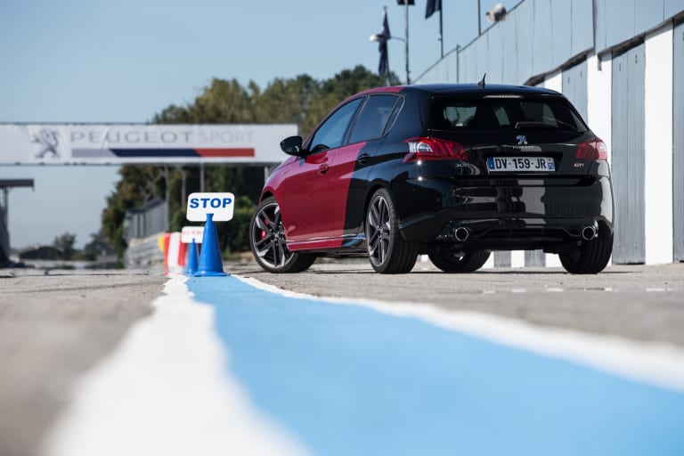PEUGEOT 308 GTi by PEUGEOT SPORT