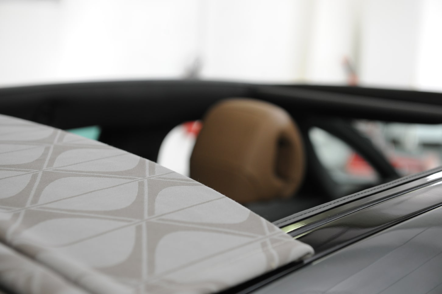 La capote préfigure celle de la DS 3 Cabrio