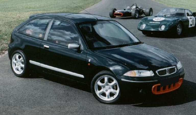 Et le croisement des deux ! La Rover 200 BRM