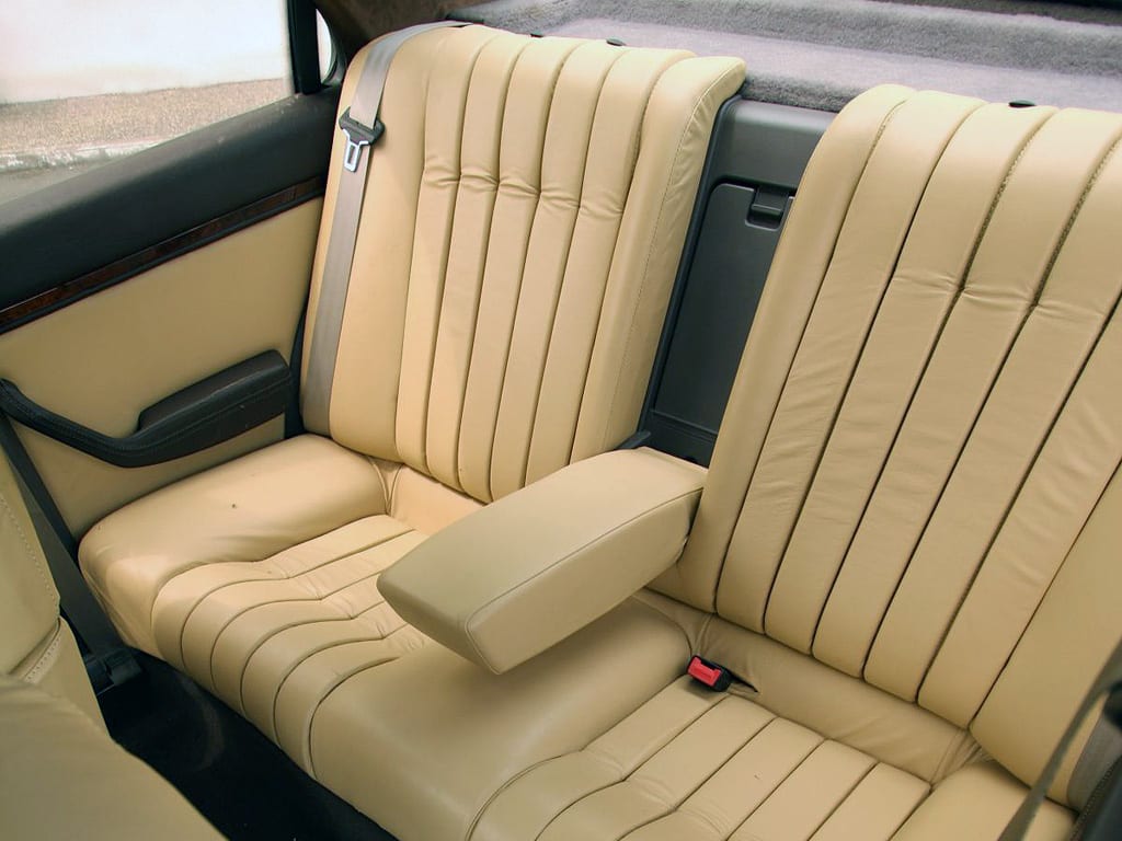 L'intérieur en cuir du Coupé 405
