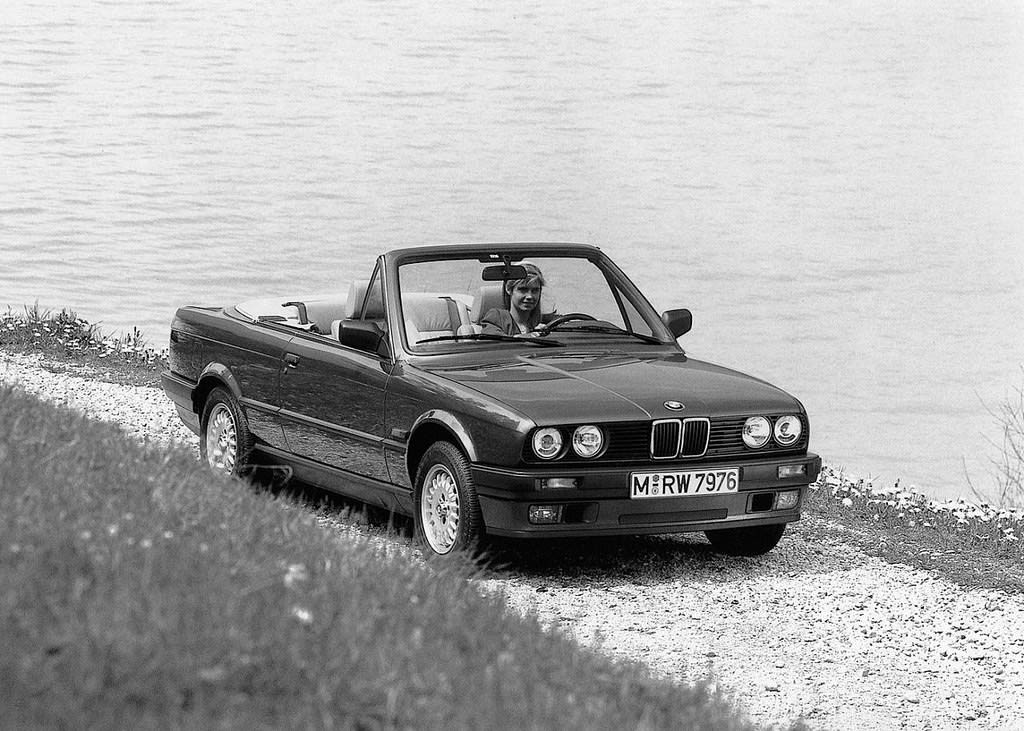 La ligne superbe de la série 3 E30 Cabriolet n'avait pas besoin de plus pour être superbe !