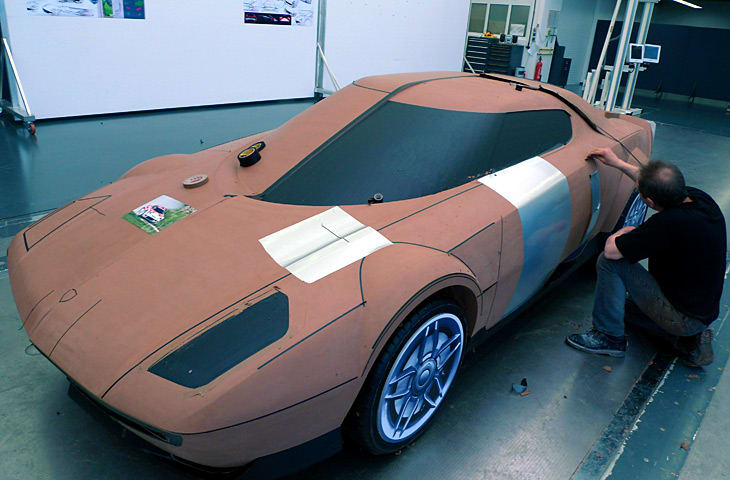 C'est Pininfarina qui dessinera et construira la New Stratos !