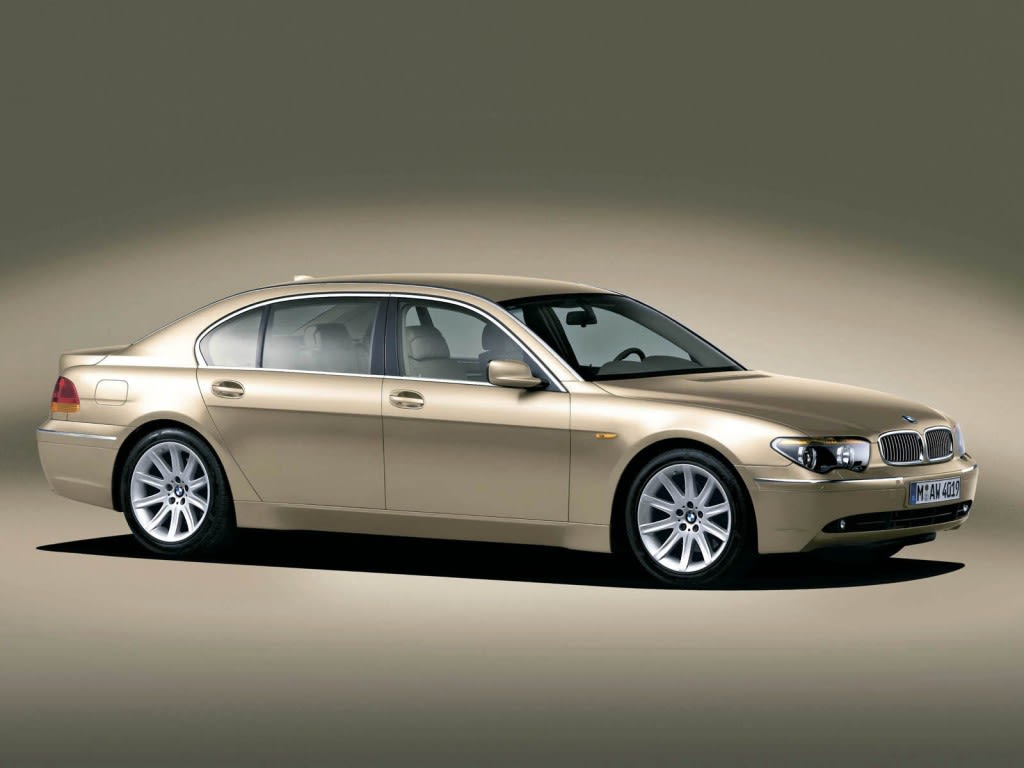 C'est la BMW Série 7 E65 qui inaugurera le design controversé de Chris Bangle !