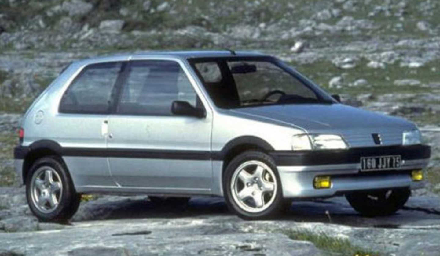 Peugeot 106 XSI de profil