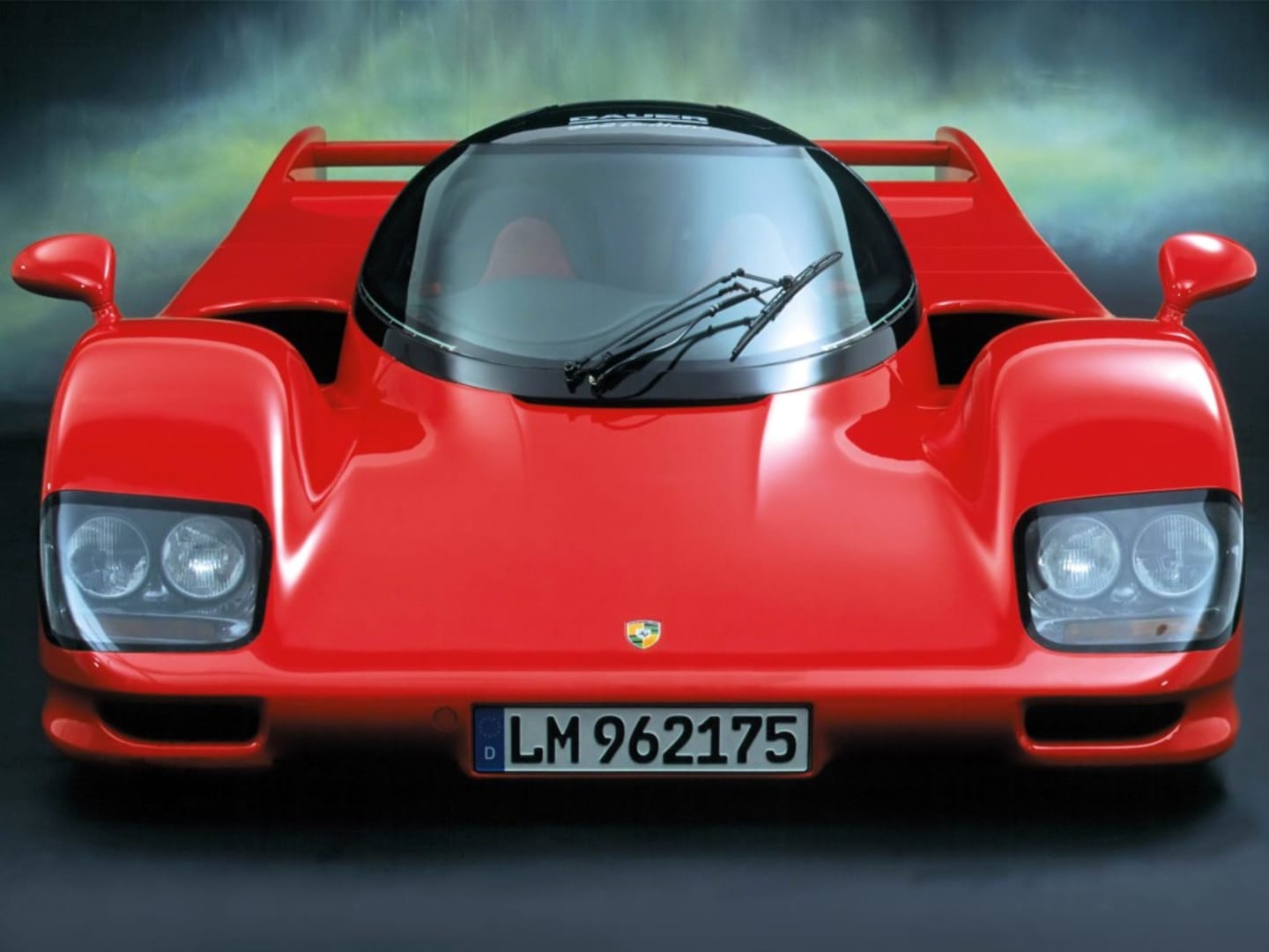 962 Le Mans rouge de face