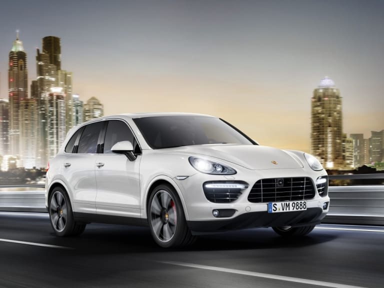 Le Cayenne fait la fortune de Porsche qui entretient le mythe avec la 911: imparable !