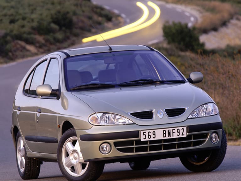 Ma Mégane ressemblait à peu près à ça, avec son 1.6 16 de 110 ch !