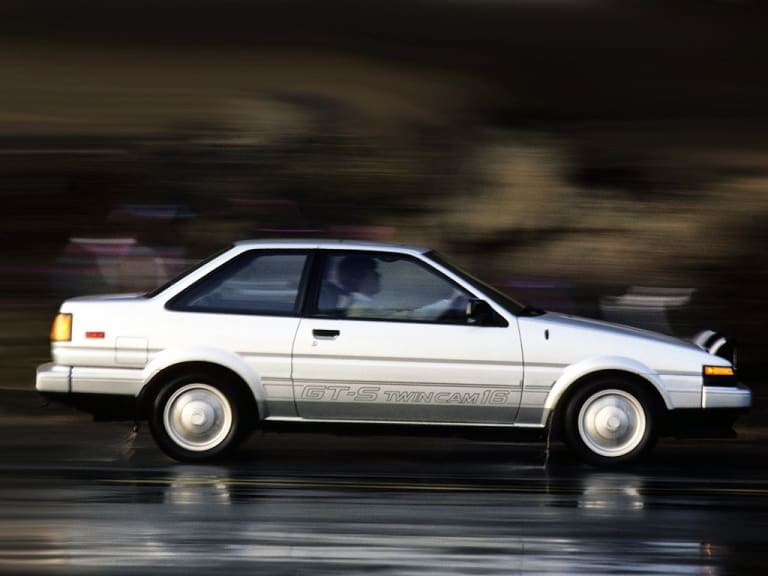 Version coupé ou version Liftback ?