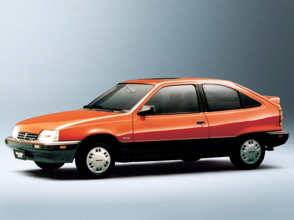 Daewoo Le Mans, directement dérivée d'une Opel Kadett E