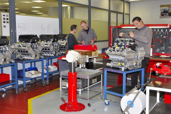 Les moteurs V8 de GP2 sont fabriqués à Aubigny (photo: Autonewsinfo.com)