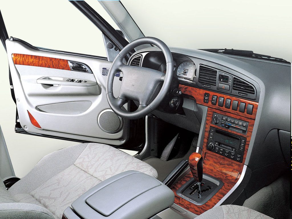L'intérieur luxueux des versions 3.2 SEL !