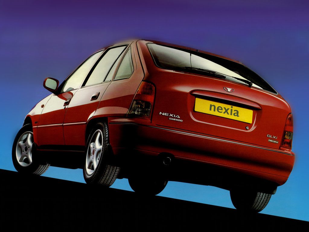 Une Nexia GLX, la version haut de gamme en version 1.5 16s et vitres électriques !