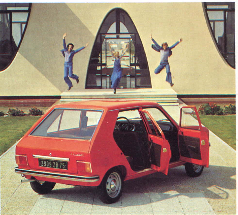 Peugeot 104 Berline rouge