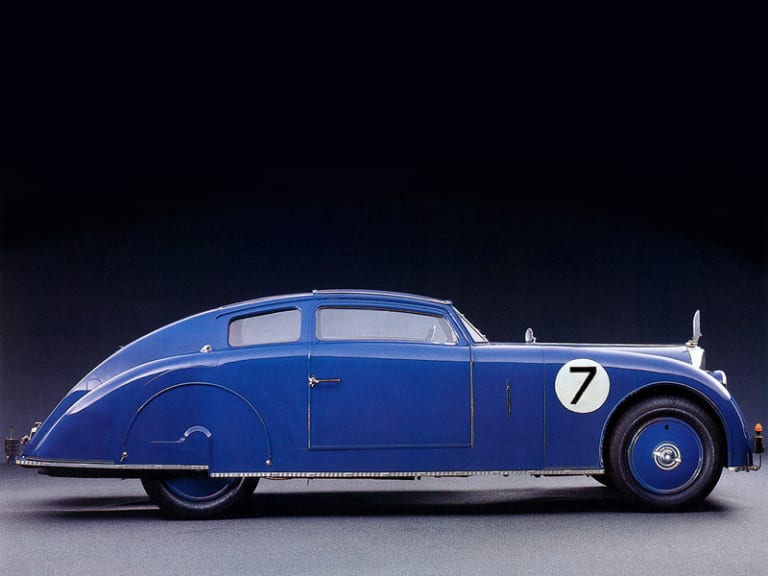 La C28 Aérosport, avec sa carrosserie "ponton" !