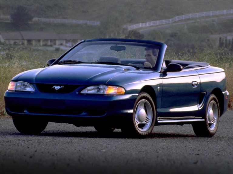 Une Mustang de 1996