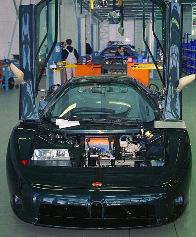 La chaîne de fabrication des EB110 à Campogalliano