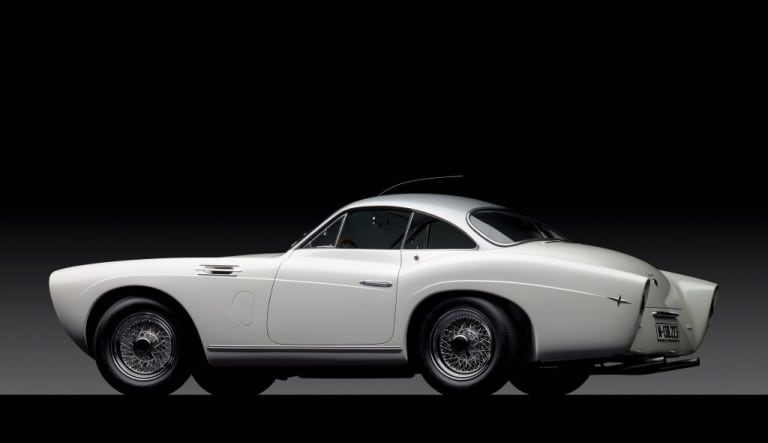 Saoutchik donner une ligne particulière et baroque à la Z102 !