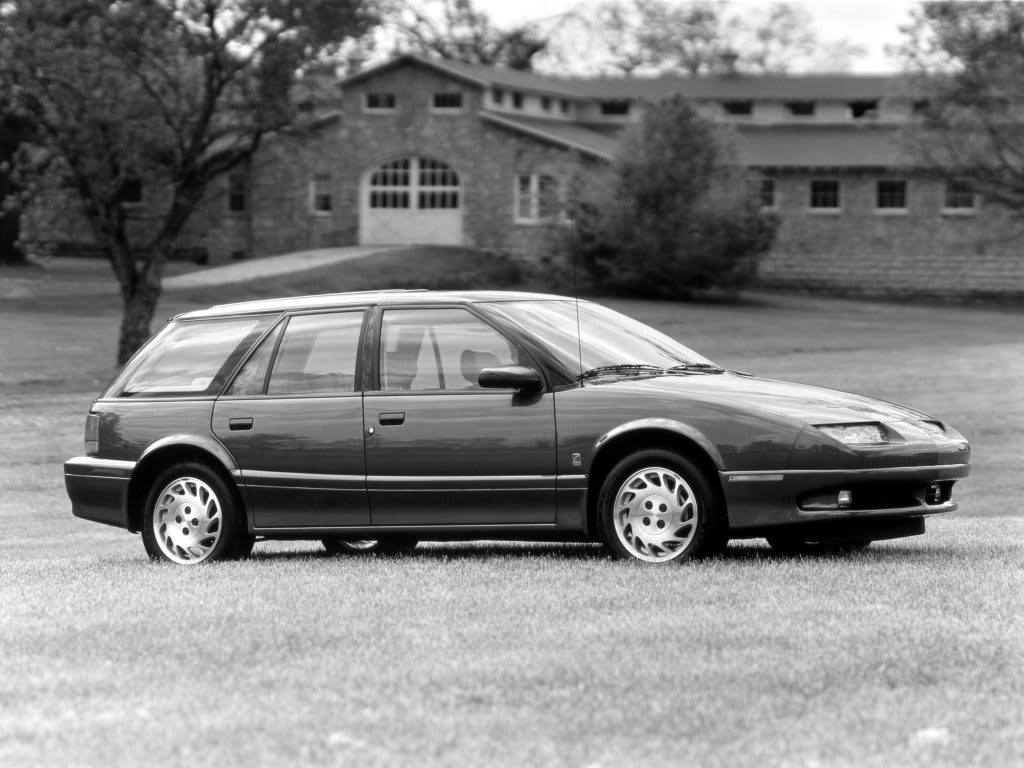 La SW, pour Station Wagon, n'arrivera qu'en 1992