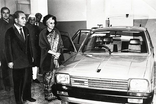 Indira Gandhi présente officiellement la Maruti 800 en décembre 1983 !