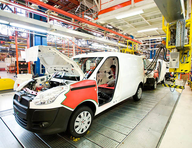 Les lignes de production des "Minicargo" à Bursa