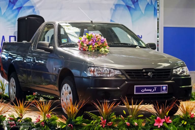 l'Arisun lors de son très kitsch lancement !