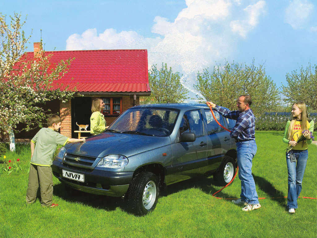 La VAZ 2123 devient Chevrolet Niva en 2002, produite par GM-AvtoVAZ