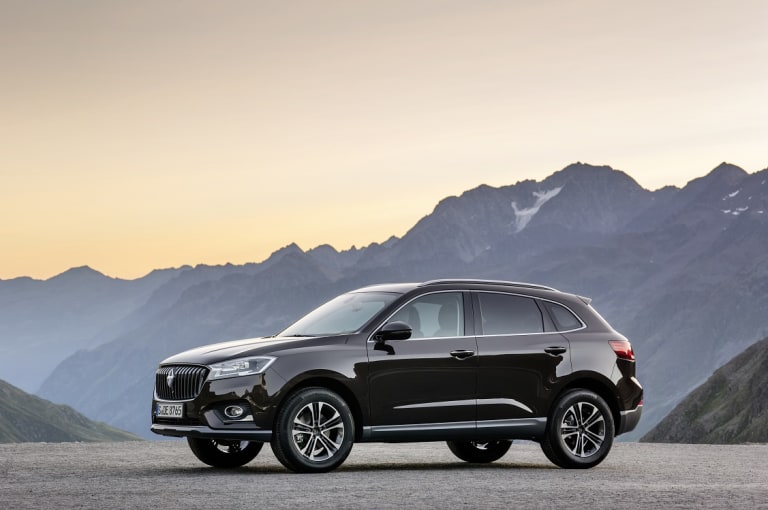Un air d'Audi Q5 et un côté massif à l'Allemande, semblent être des choix plus judicieux en Chine qu'un style tarabiscoté