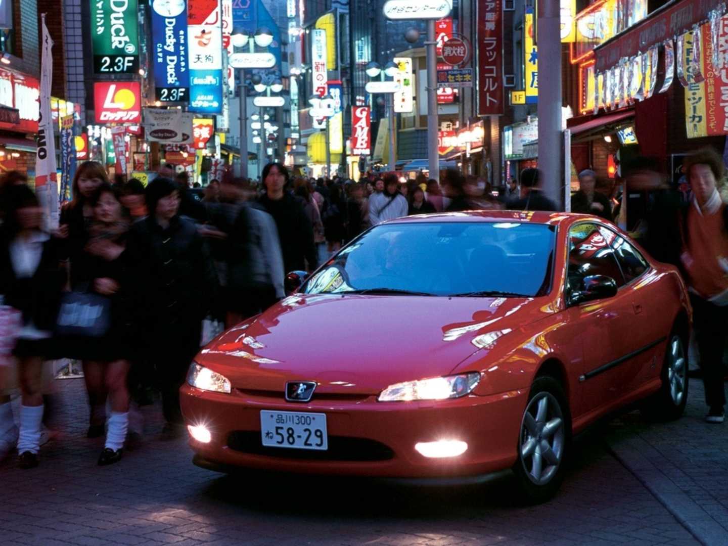 Un Coupé 406 dans sa configuration Export Japon.... Imaginez une version sportive siglée Peugeot-Venturi ?