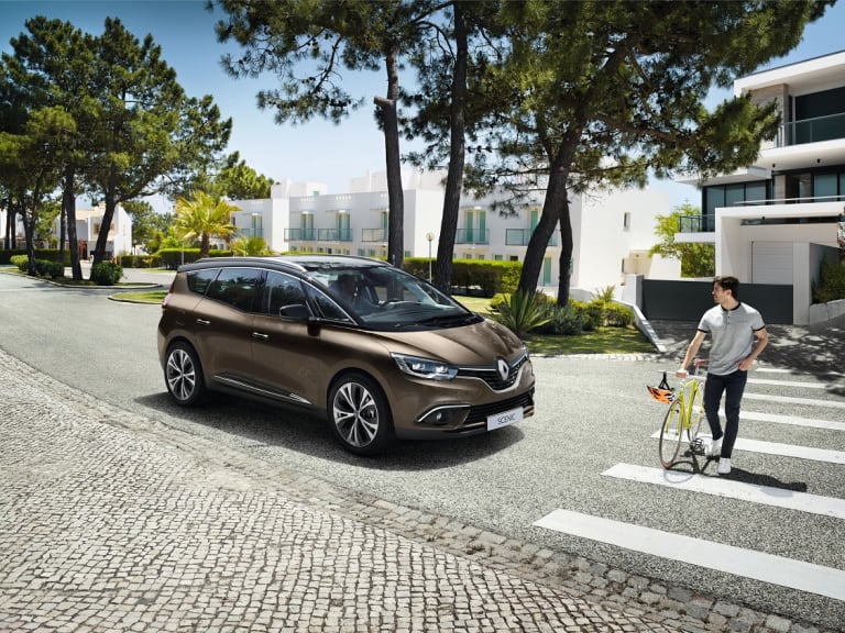 RENAULT GRAND SCENIC IV (RFA) - PHASE 1 - ADAPTATION FRANCE