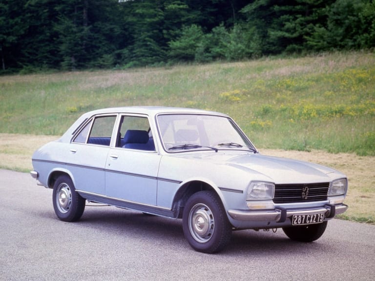 Peugeot 504 bleue intérieur bleu