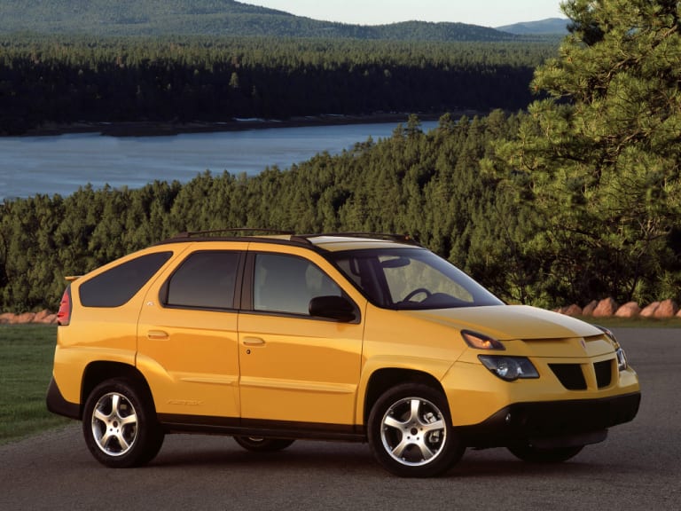 L'Aztek perdra en 2002 ses pare-chocs couleur plastique pour une teinte unie