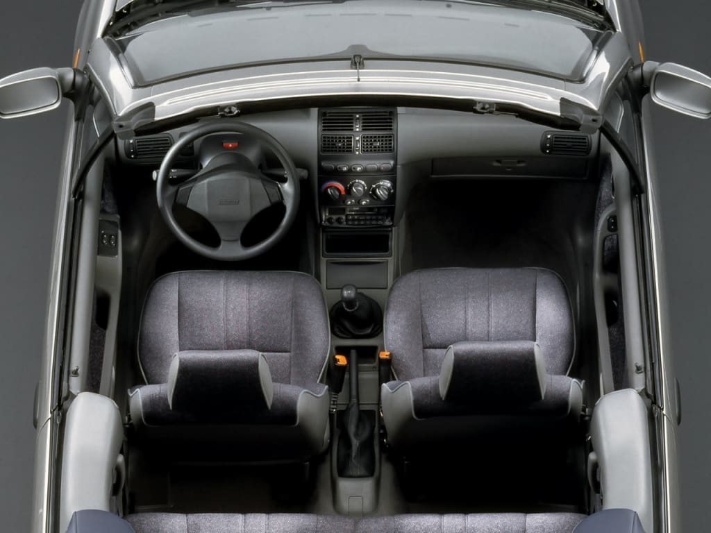 Intérieur de la Punto Cabriolet vue du dessus