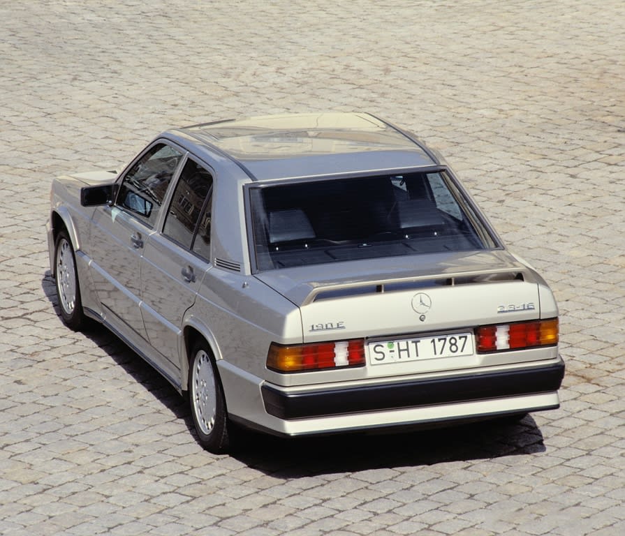 190 E 2.3-16 vue de derrière